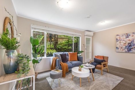 Photo of property in 1/56 Collins Avenue, Tawa, Wellington, 5028