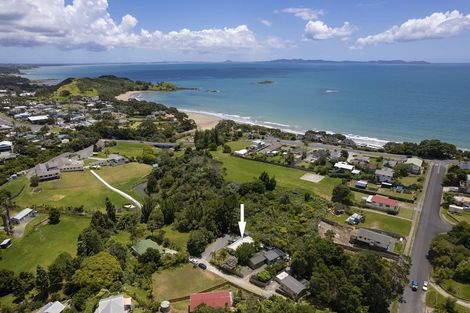 Photo of property in 25 Paradise Road, Coopers Beach, 0420