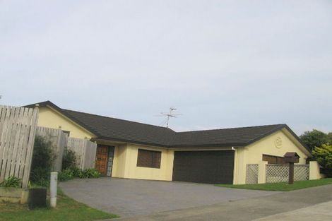 Photo of property in 4 Pendennis Point, Camborne, Porirua, 5026