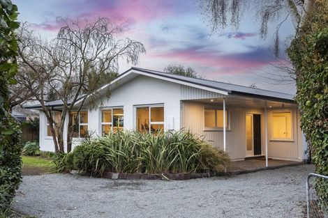Photo of property in 8a Rosedale Place, Avonhead, Christchurch, 8042