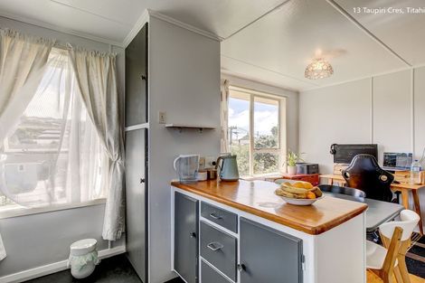 Photo of property in 11 Taupiri Crescent, Titahi Bay, Porirua, 5022