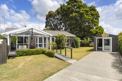 Photo of property in 97 Hillcrest Drive, Kelvin Grove, Palmerston North, 4414