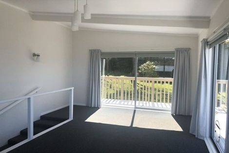 Photo of property in 2/62 Kowhai Road, Campbells Bay, Auckland, 0630