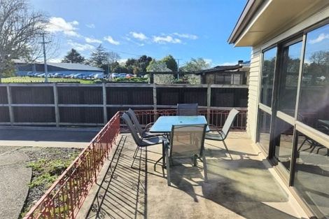 Photo of property in 31 Collins Road, Melville, Hamilton, 3206