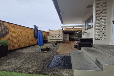 Photo of property in 2/9 Whitley Avenue, Ebdentown, Upper Hutt, 5018
