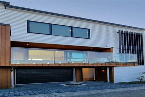 Photo of property in 28e Walker Road, Point Chevalier, Auckland, 1022