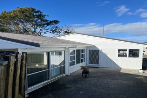 Photo of property in 2/70 Seaview Road, Glenfield, Auckland, 0629