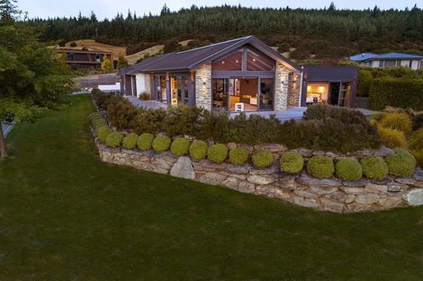 Photo of property in 1 Clearview Street, Wanaka, 9305