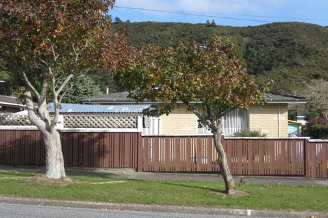 Photo of property in 168 Rata Street, Naenae, Lower Hutt, 5011