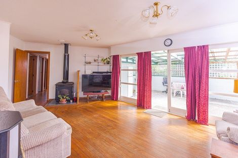 Photo of property in 64 Wikitoria Road, Putiki, Whanganui, 4501