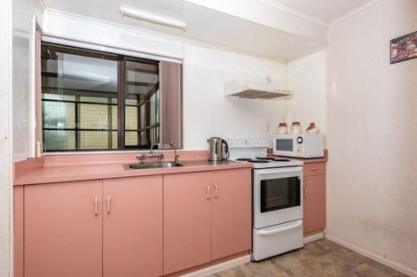 Photo of property in Orange Grove Flats, 25/549 Childers Road, Te Hapara, Gisborne, 4010