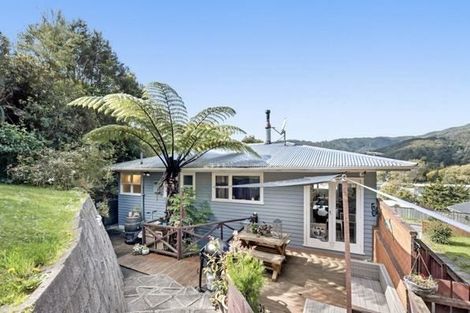 Photo of property in 41 Logie Street, Stokes Valley, Lower Hutt, 5019