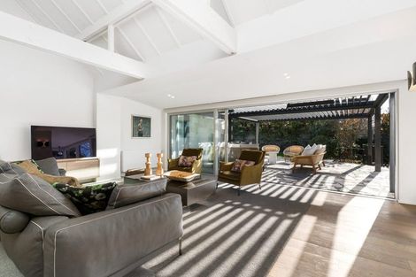 Photo of property in 87 Kahu Road, Fendalton, Christchurch, 8041