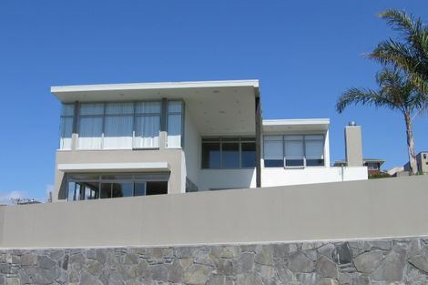 Photo of property in 18a Eastcliffe Road, Castor Bay, Auckland, 0620