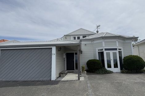 Photo of property in 24 Harbour View Road, Northland, Wellington, 6012