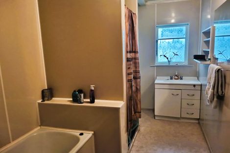 Photo of property in 32 Cove Road, Waipu, 0510