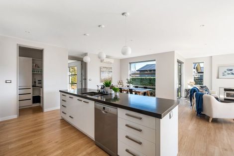 Photo of property in 11 Sunnyside Lane, Wanaka, 9305