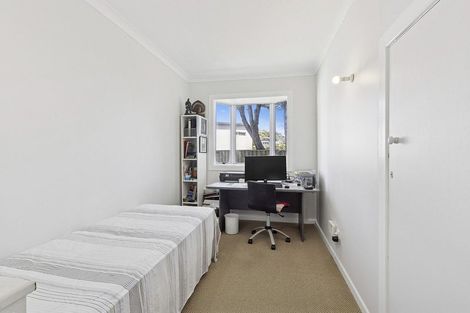 Photo of property in 31 Kiriwai Road, Paremata, Porirua, 5024