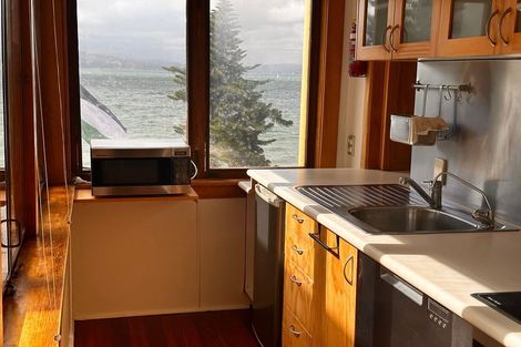 Photo of property in 186 Oriental Parade, Oriental Bay, Wellington, 6011