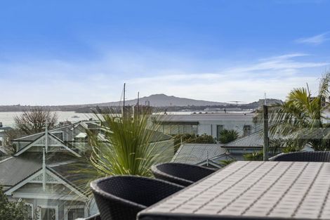 Photo of property in 62 St Marys Road, Saint Marys Bay, Auckland, 1011