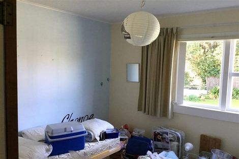Photo of property in 37 Awanui Street, Merrilands, New Plymouth, 4312