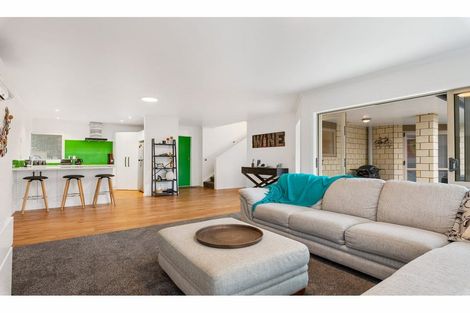 Photo of property in 33/64 Kawaha Point Road, Kawaha Point, Rotorua, 3010