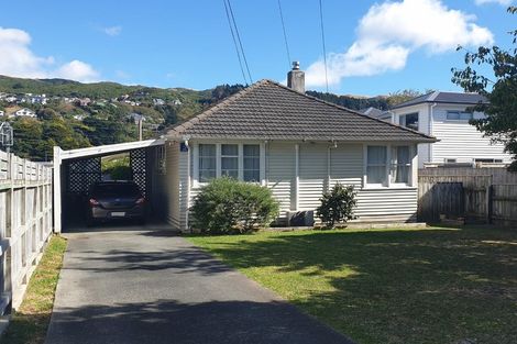 Photo of property in 21 Hinau Street, Tawa, Wellington, 5028