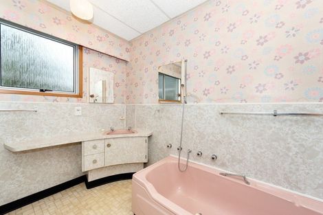 Photo of property in 34 Kensington Place, Fairfield, Hamilton, 3214