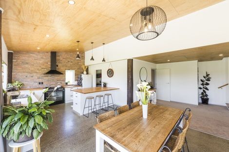 Photo of property in 34 Highland View Drive, Tokomaru, Palmerston North, 4474