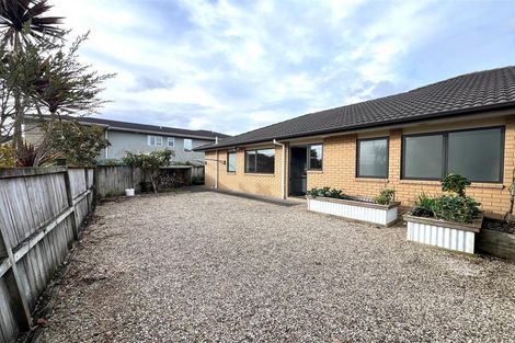 Photo of property in 6 Bendemeer Place, Flat Bush, Auckland, 2016