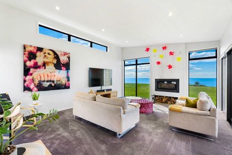 Photo of property in 10 Mer Place, Bay View, Napier, 4104