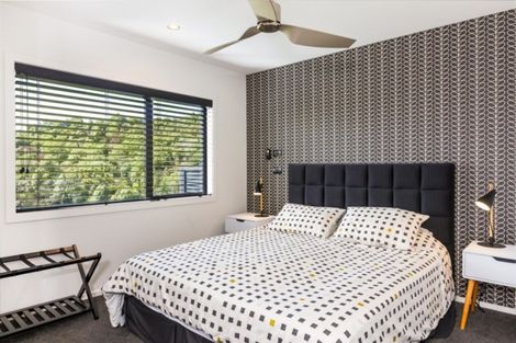 Photo of property in 2 Peregrine Place, Kinloch, Taupo, 3377