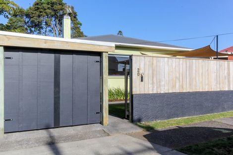 Photo of property in 20 Ngaio Street, Strandon, New Plymouth, 4312
