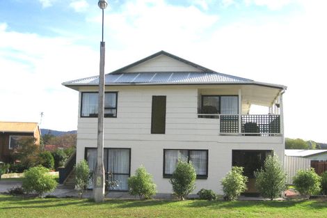 Photo of property in 3 Ohira Place, Henderson, Auckland, 0612