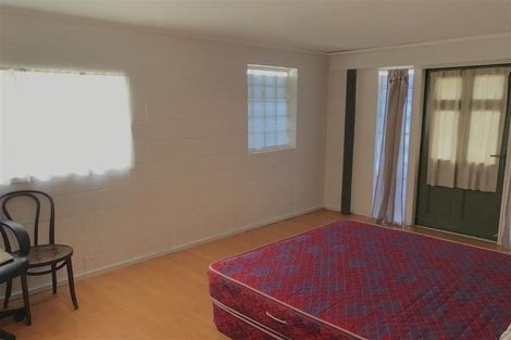 Photo of property in 10 Bodi Place, Te Atatu South, Auckland, 0610