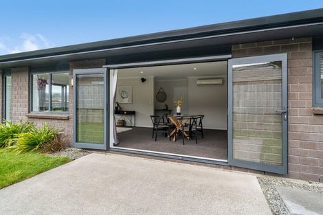 Photo of property in 107 Riverstone Drive, Riverstone Terraces, Upper Hutt, 5018