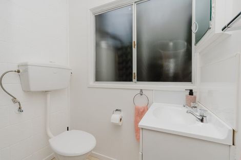 Photo of property in 2/100 River Road, Hamilton East, Hamilton, 3216