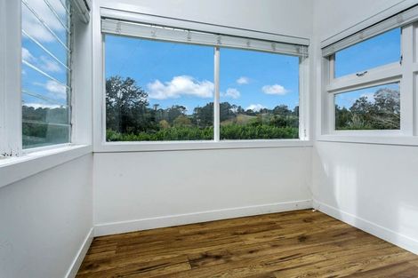 Photo of property in 76 Awa Road, Kumeu, 0891