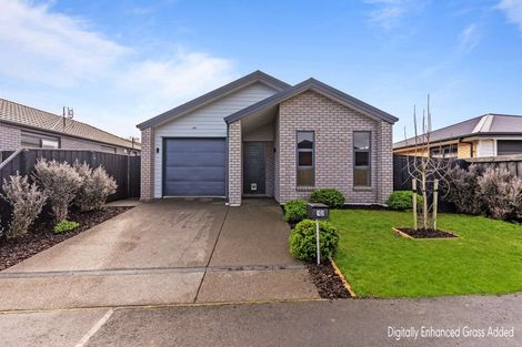 Photo of property in 12 Fairbairn Close, Halswell, Christchurch, 8025