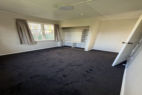 Photo of property in 42 Pitcairn Crescent, Bryndwr, Christchurch, 8053