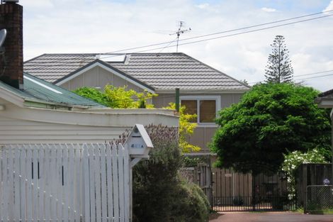 Photo of property in 441 Point Chevalier Road, Point Chevalier, Auckland, 1022