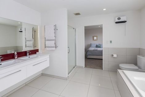 Photo of property in 2 Matisse Place, Burnside, Christchurch, 8053