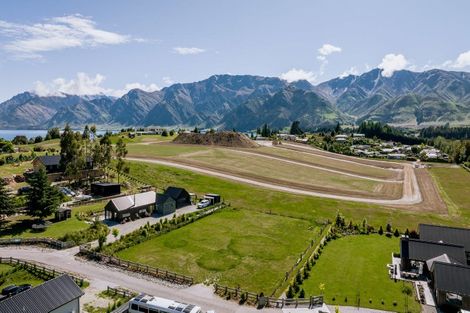 Photo of property in 13 Skylark Place, Lake Hawea, 9382