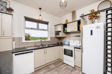 Photo of property in 2139 State Highway 3, Sanson, Palmerston North, 4479