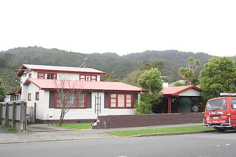 Photo of property in 49 Glen Road, Stokes Valley, Lower Hutt, 5019