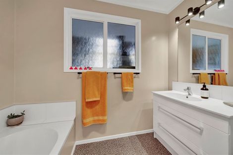 Photo of property in 6a Puni Street, Fitzroy, New Plymouth, 4312