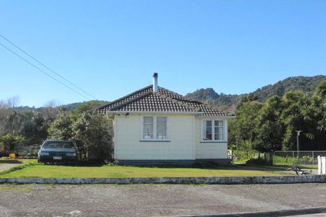 Photo of property in 9 Mckane Place, Cobden, Greymouth, 7802