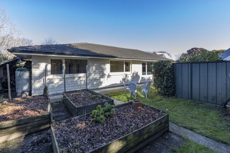Photo of property in 16 Stormont Place, Avonhead, Christchurch, 8042