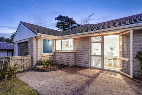 Photo of property in 10 Tiromoana Road, Raumati South, Paraparaumu, 5032