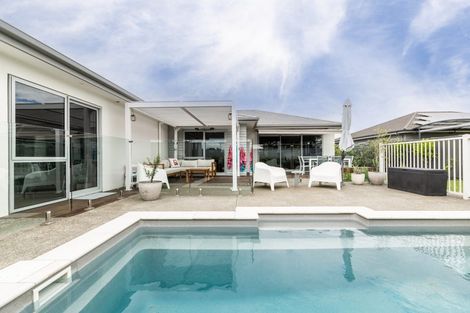 Photo of property in 25 Rakaia Way, Poraiti, Napier, 4112